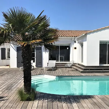 La De La Bonable Villa